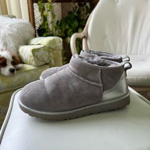 Metallic silver mini Uggs